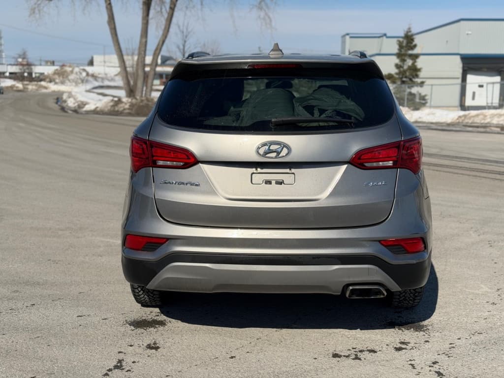2017 Hyundai Santa Fe Sport thumbnail 3