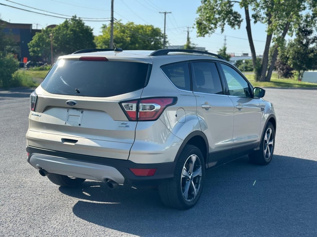 2017 Ford Escape SE thumbnail 3