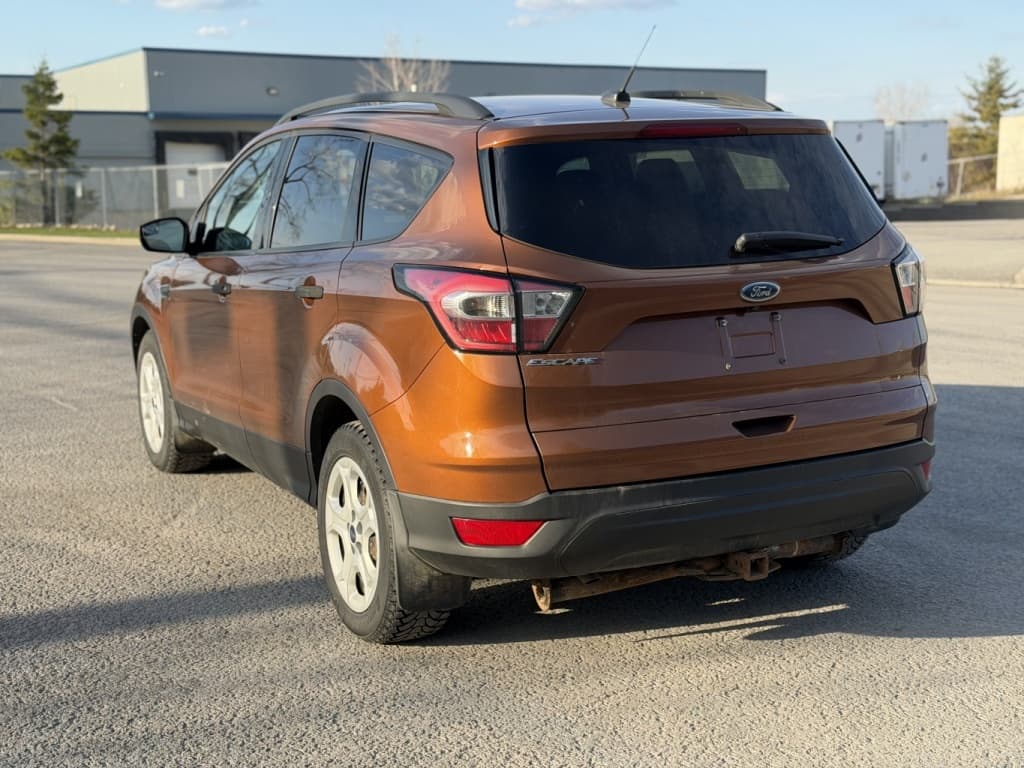 2017 Ford Escape S thumbnail 4