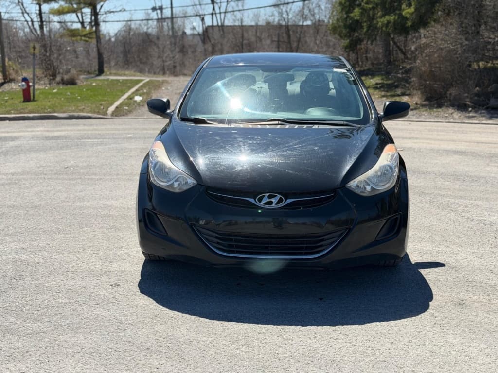 2013 Hyundai Elantra GL thumbnail 2