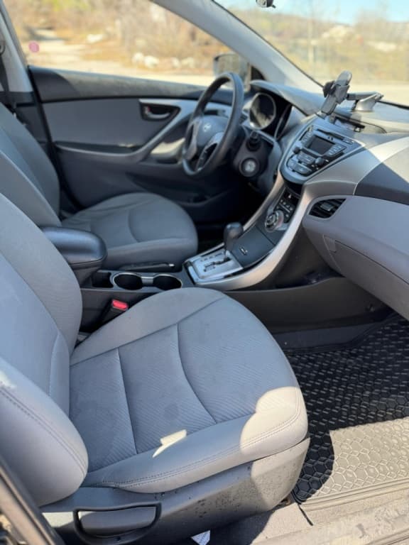 2013 Hyundai Elantra GL thumbnail 8