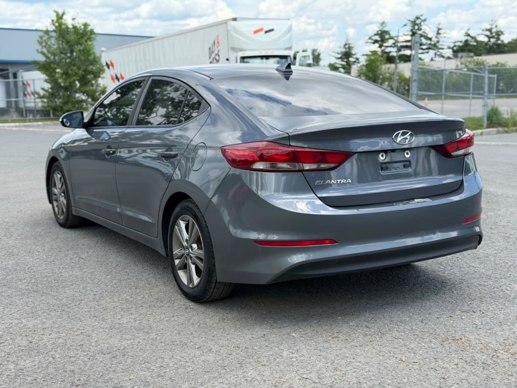 2018 Hyundai Elantra GL thumbnail 4