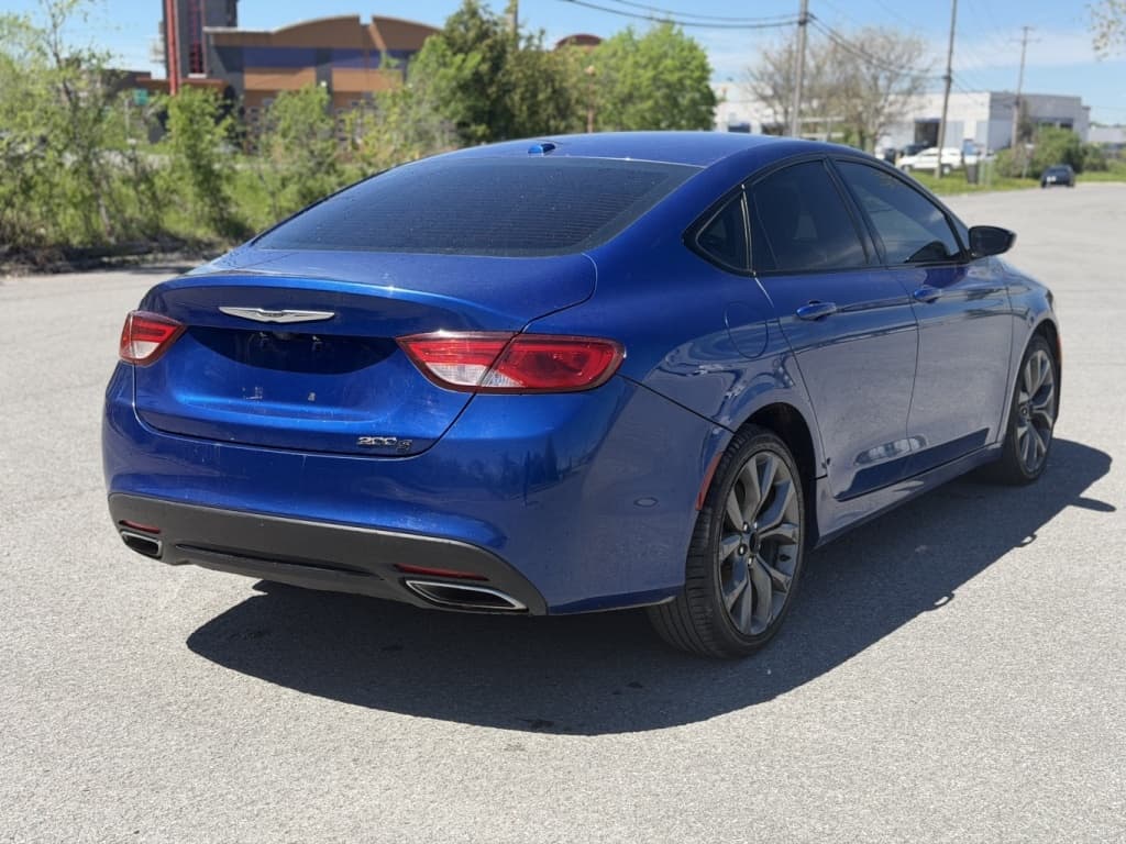 2015 Chrysler 200 S thumbnail 6