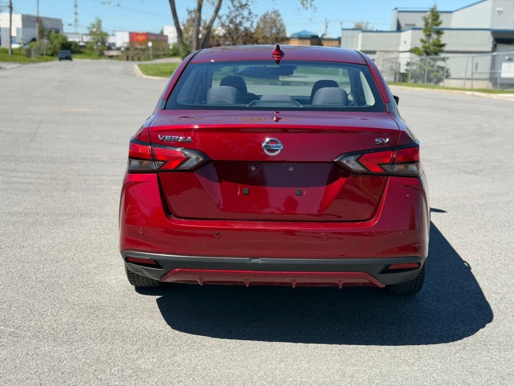 2021 Nissan Versa SV thumbnail 4
