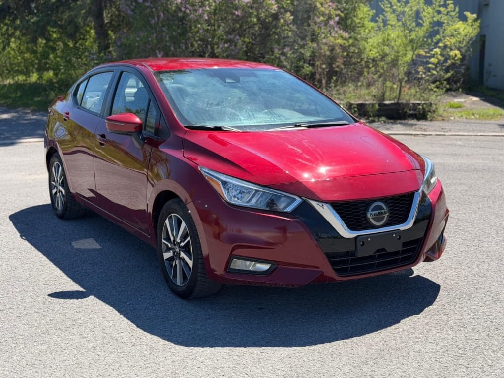 2021 Nissan Versa SV thumbnail 3