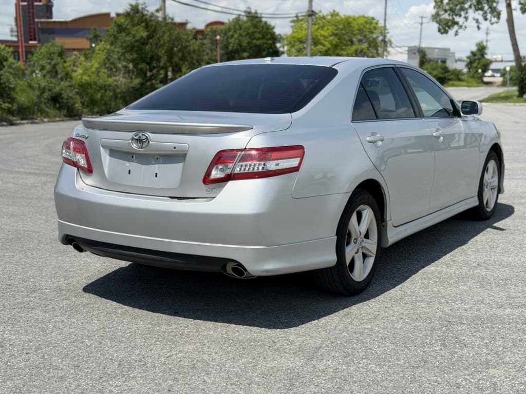 2010 Toyota Camry LE/SE/XLE thumbnail 5