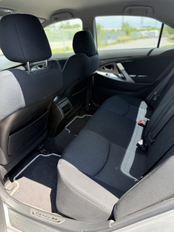 2010 Toyota Camry LE/SE/XLE thumbnail 9