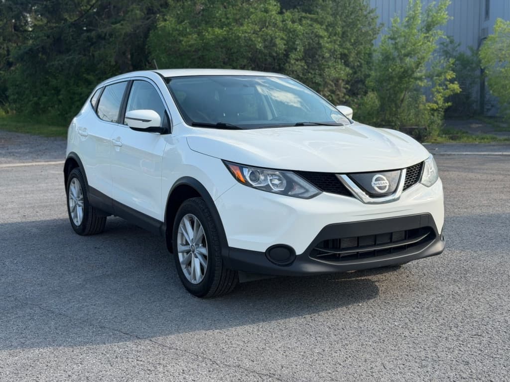 2019 Nissan Qashqai S thumbnail 3