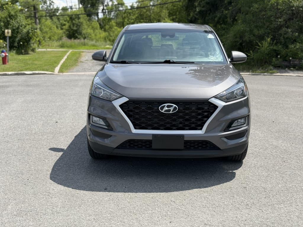 2021 Hyundai Tucson Essential thumbnail 2