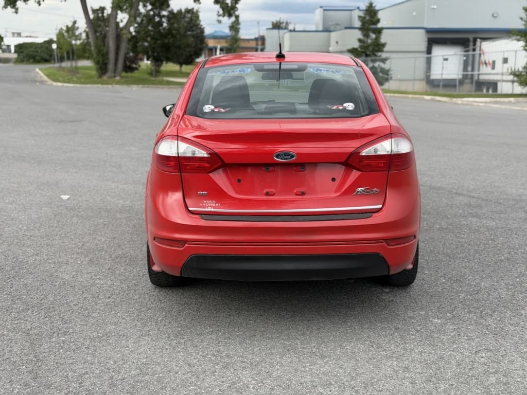 2014 Ford Fiesta SE thumbnail 5