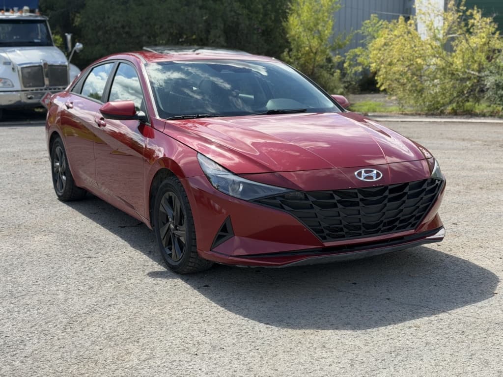 2023 Hyundai Elantra Privilégié thumbnail 3