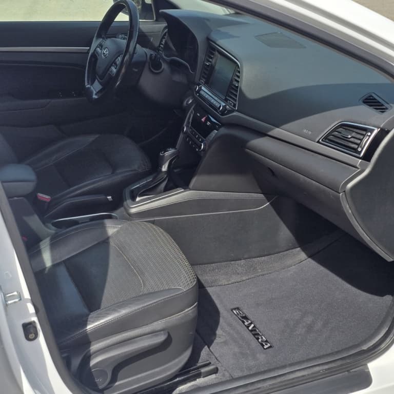 2017 Hyundai Elantra Limited SE thumbnail 8