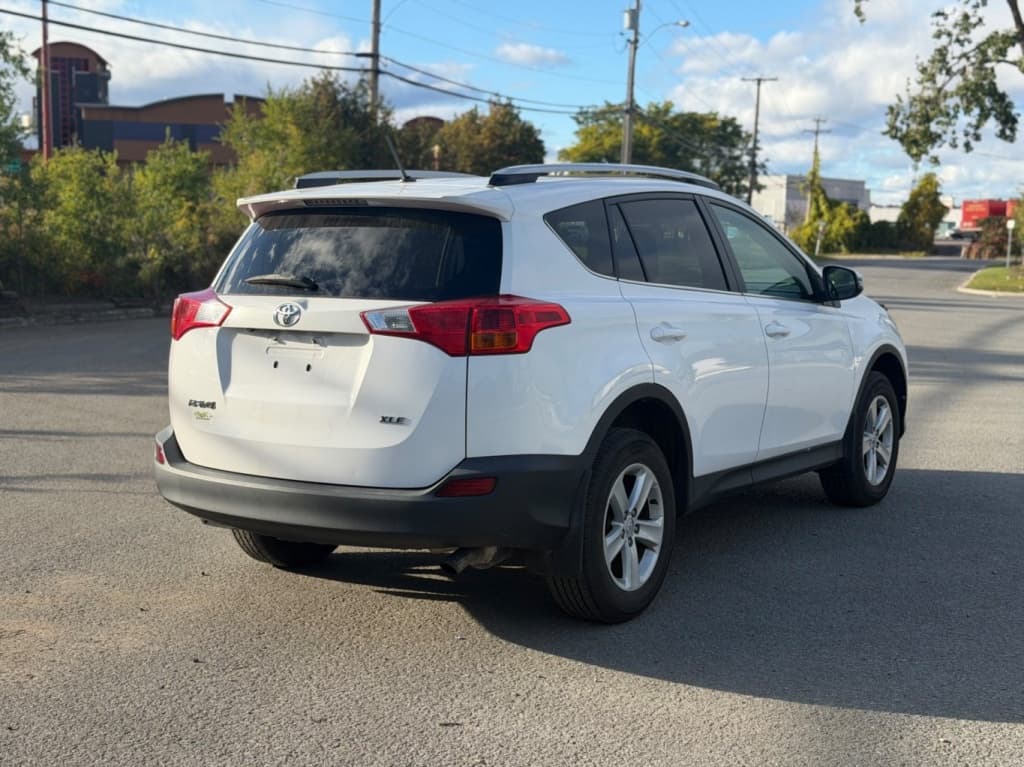 2013 Toyota RAV4 XLE thumbnail 6