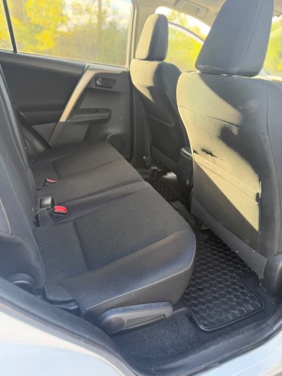 2013 Toyota RAV4 XLE thumbnail 9