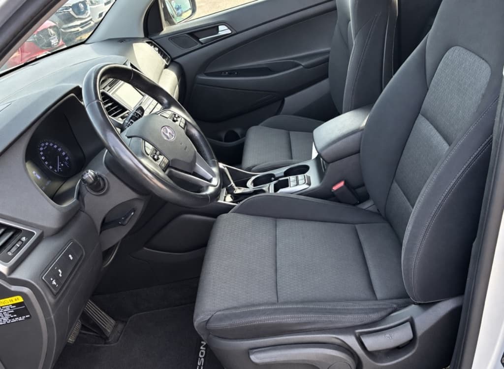 2016 Hyundai Tucson Premium thumbnail 8
