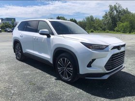 Toyota Grand Highlander 2025 – Image 2